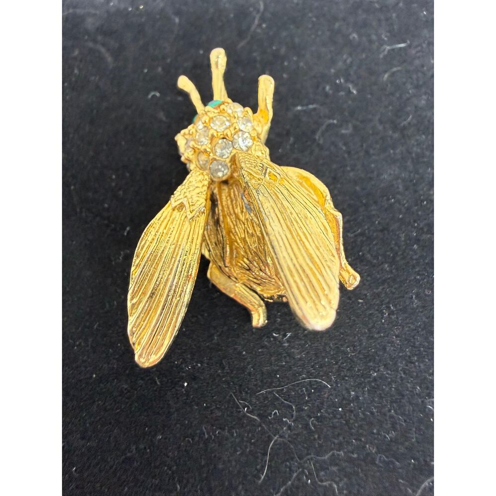 VINTAGE Fly Brooch Gold Tone Rhinestones Green Eyes Movable Wings Insect Jewelry - Picture 13 of 13